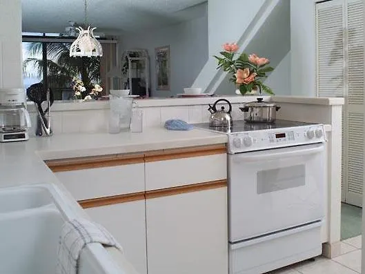 להיינה Kahana Villa 3*,